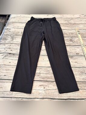 Lululemon Keep Moving Pant, 7/8 High-Rise, in Black, Size 8